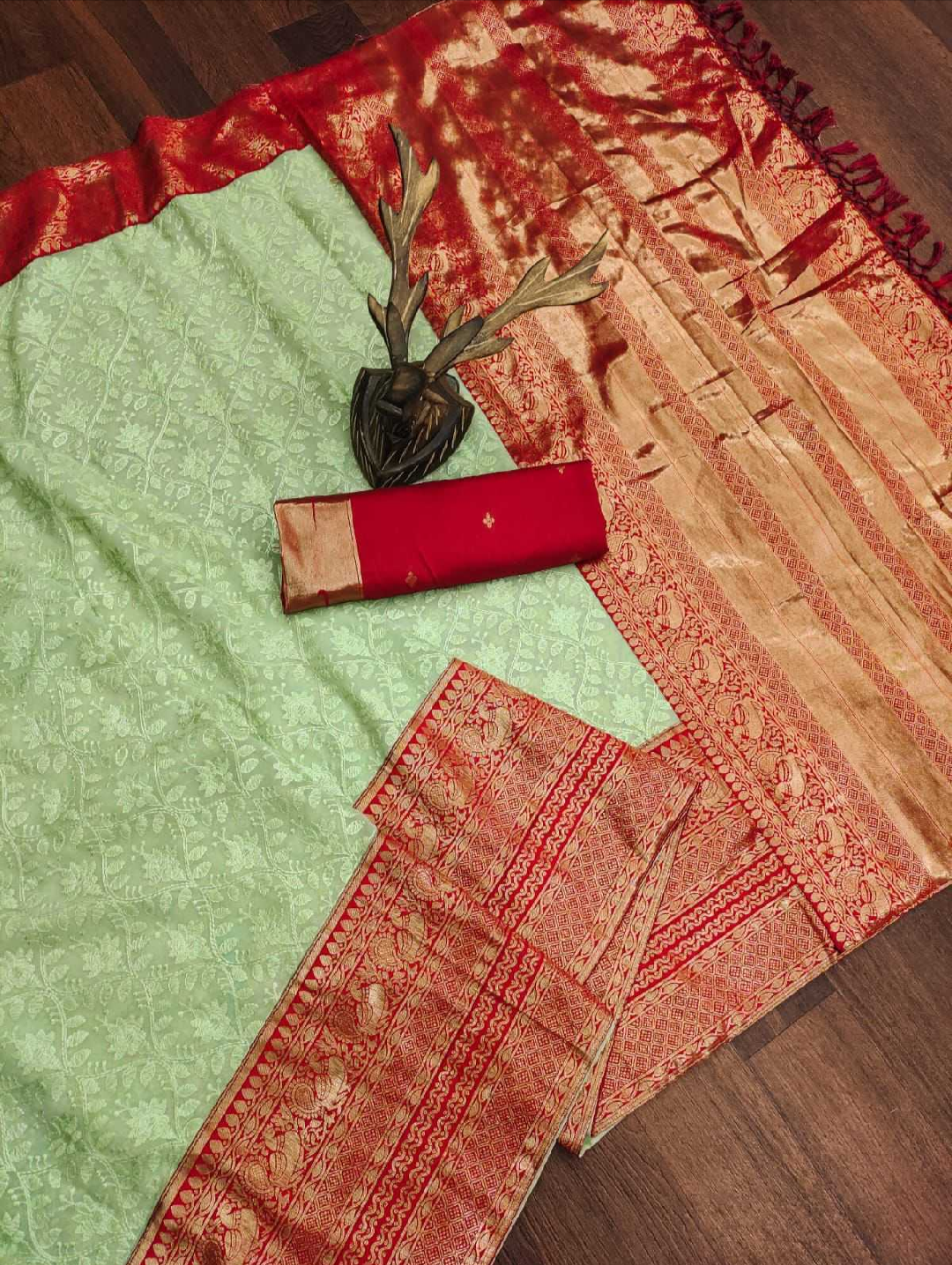 Chikankari Lucknowi Jacquard Border And Pallu
