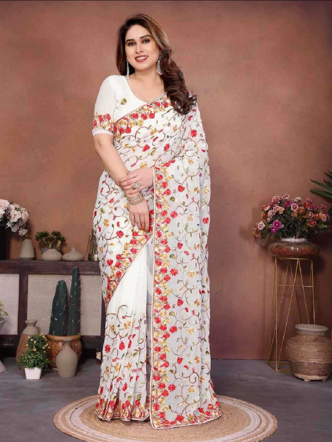 Elegant Ivory Floral Saree – Timeless Grace 🌸